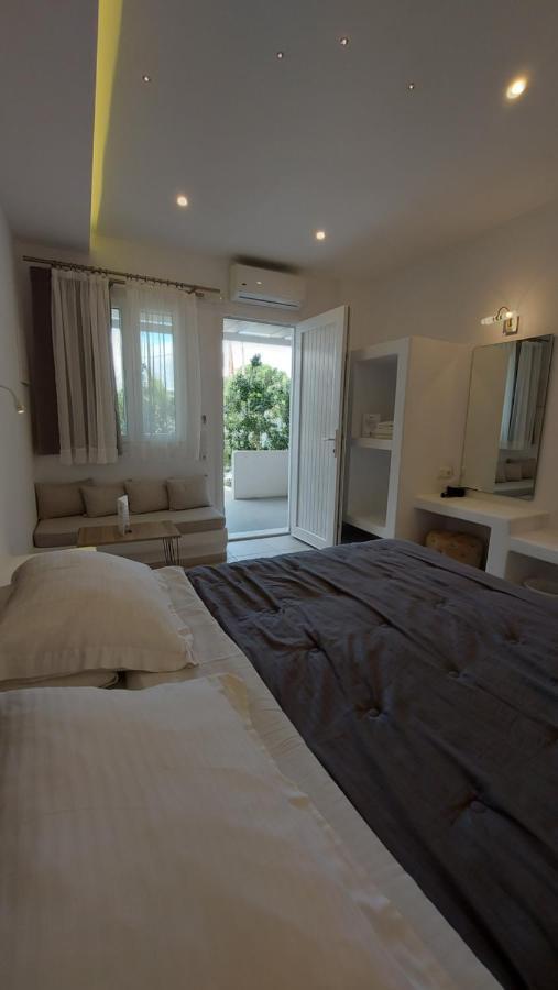 Ambience Suites Fira  Exterior photo