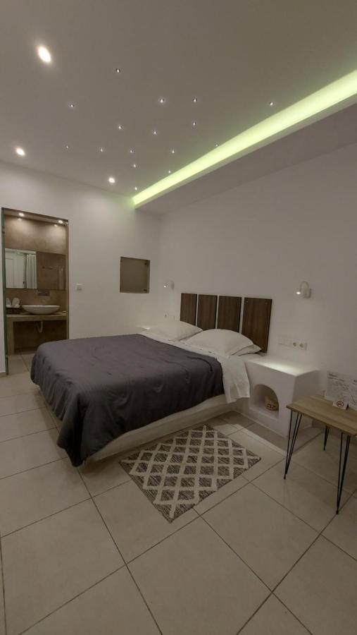 Ambience Suites Fira  Exterior photo