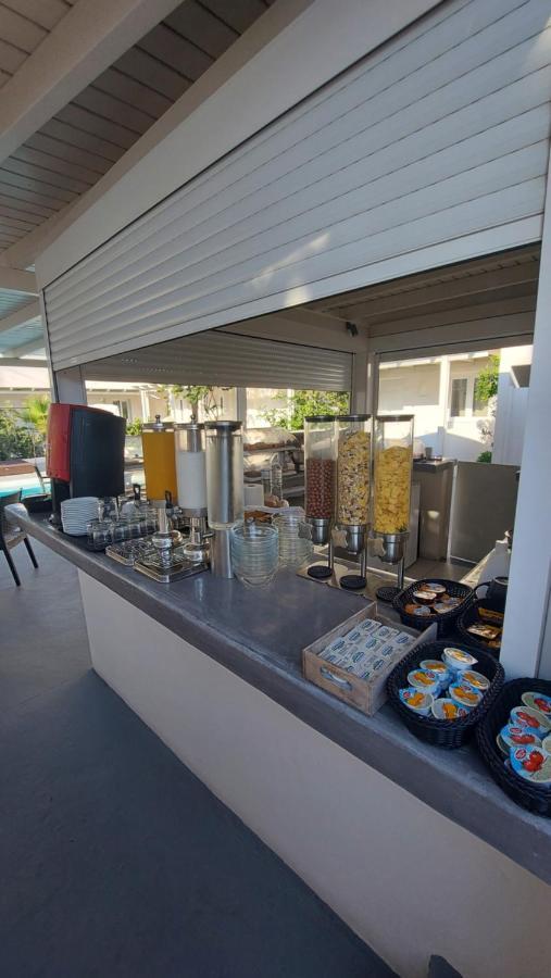 Ambience Suites Fira  Exterior photo
