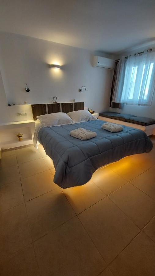 Ambience Suites Fira  Exterior photo