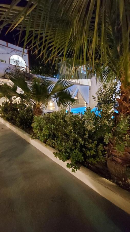 Ambience Suites Fira  Exterior photo