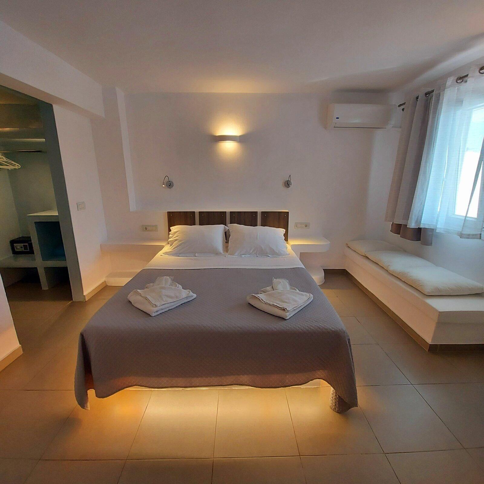 Ambience Suites Fira  Exterior photo