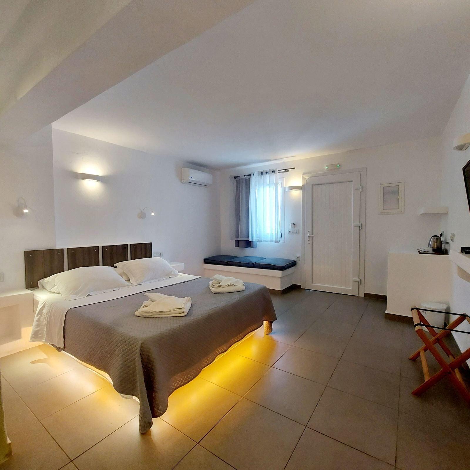 Ambience Suites Fira  Exterior photo
