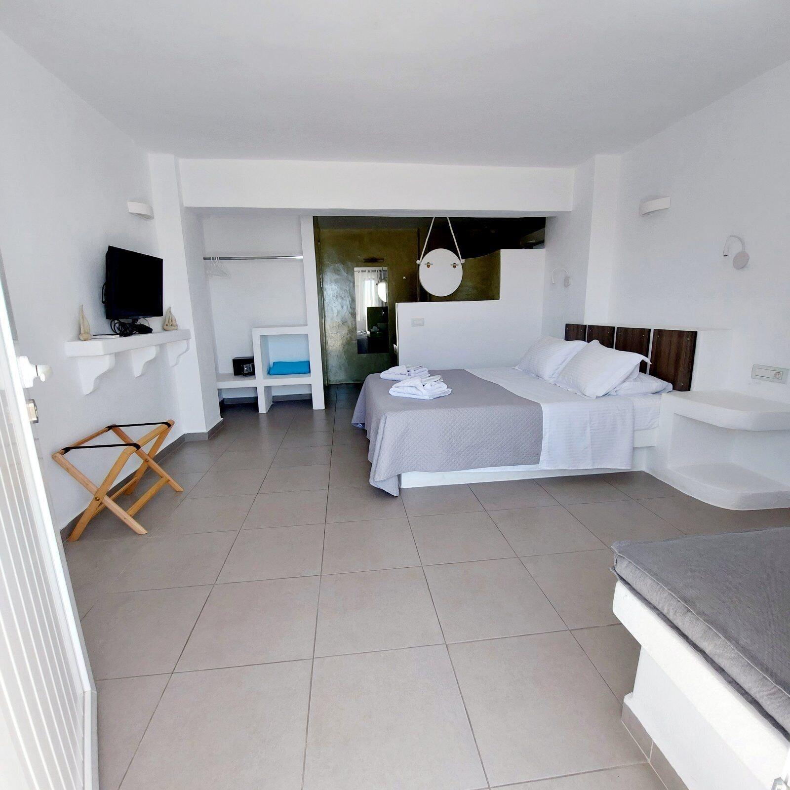 Ambience Suites Fira  Exterior photo