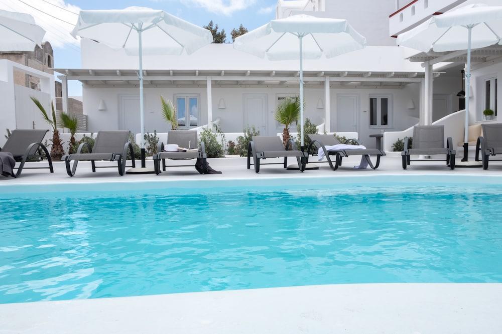 Ambience Suites Fira  Exterior photo